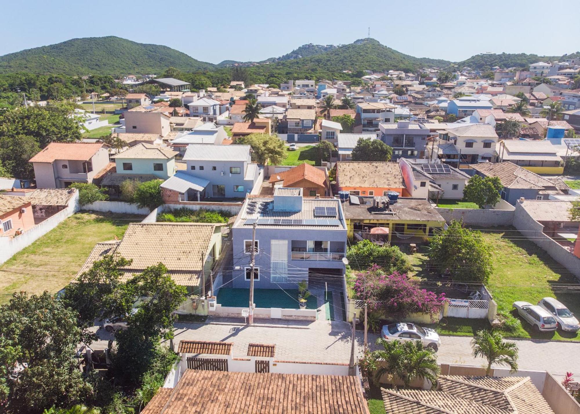 Refugio Tropical Casa De Com Piscina Aquecida E 4 E Garagem 3 Carros, 800 Mtrs Da Internet 700 Mbps, Privado Com Pista De Skate , Quadra De Futevolei , Campos E Quadras De Futebol! Holiday home *